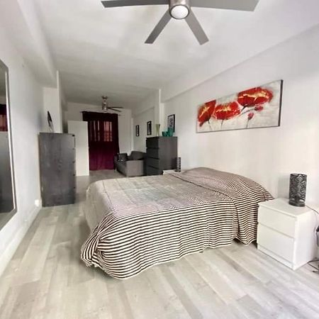 Rainbow Rentals Marques 7 Бенидорм Экстерьер фото